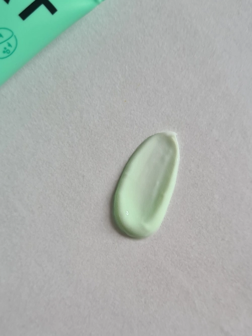 texture-creme-anti-imperfections-neat-circles